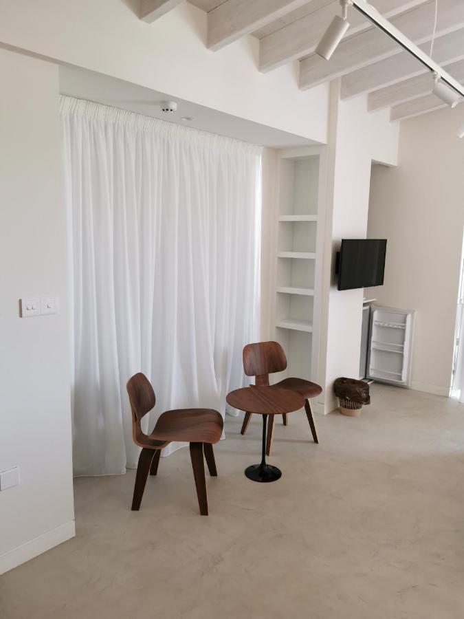 Y & P Latchi Hotel 外观 照片