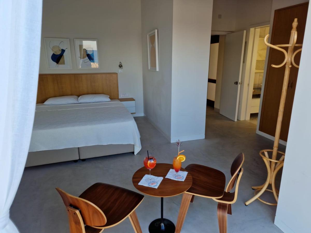 Y & P Latchi Hotel 外观 照片